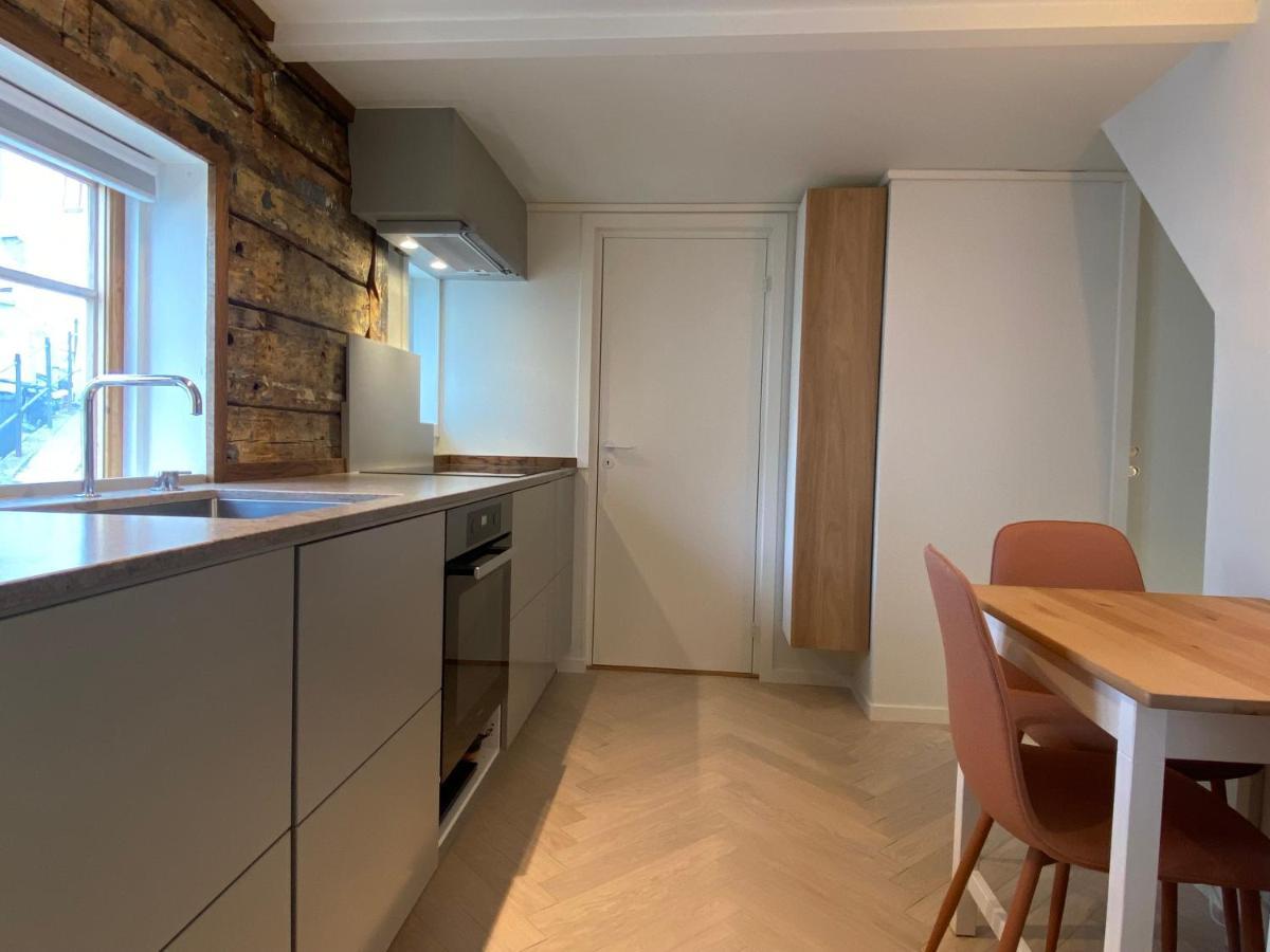Entire Renovated Apartment From 1780 With Kitchen, Bath, Bedroom, And Living Room In Skuteviken Берген Екстер'єр фото
